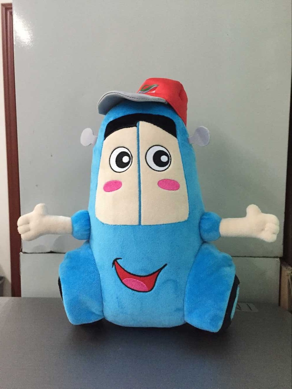 Bespoke Endearing Mascots Plush Toys with Individualized Flair